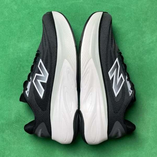 New Balance Fresh Foam x 880 v15