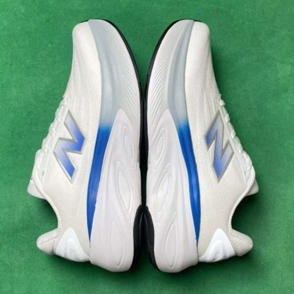 New Balance Fresh Foam x 880 v15