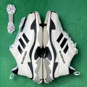 Adidas Originals x Balenciaga Triple S (Lote GO)