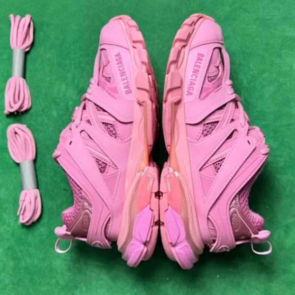 Balenciaga Track LED Trainers (Lote GO)