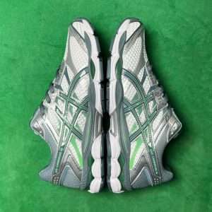 verde-16.jpg ASICS - Cumulus 16
