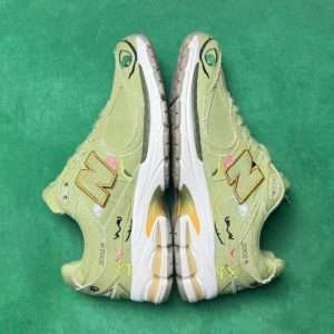vewrde.jpg New Balance 2002R