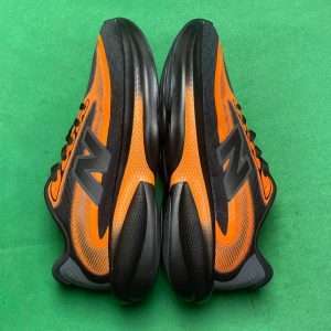 negro naranja New Balance Ellipse v1 – Lote YT